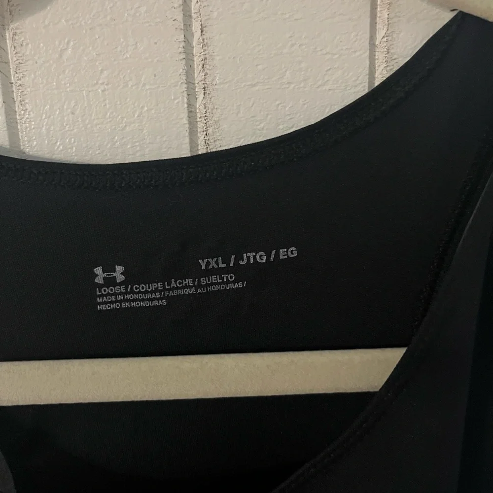 Under Armour tank - Picture 4 of 4